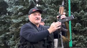 Lukaşenkonun 3 ölkəyə girişi qadağan edildi
