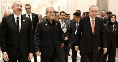 Əliyev Pezeşkian və Erdoğanı Xankəndidə belə qarşıladı Əliyev Pezeşkian və Erdoğanı Xankəndidə belə qarşıladı