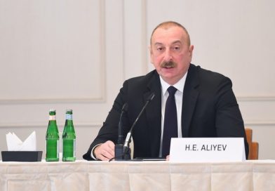 İlham Əliyev: “Rusiya Azərbaycanın Kiyevdəki səfirliyinə 3 dəfə hücum edib” İlham Əliyev: “Rusiya Azərbaycanın Kiyevdəki səfirliyinə 3 dəfə hücum edib”