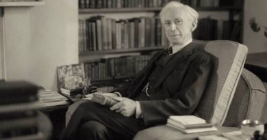 Bertrad Rassel — “Axmaqlığın zəfəri”
